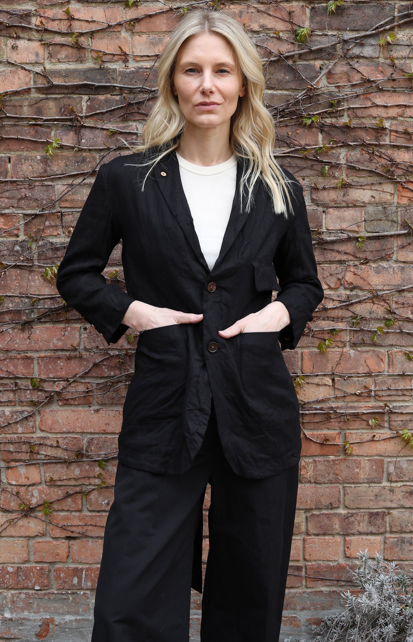 Black Three Pocket Blazer