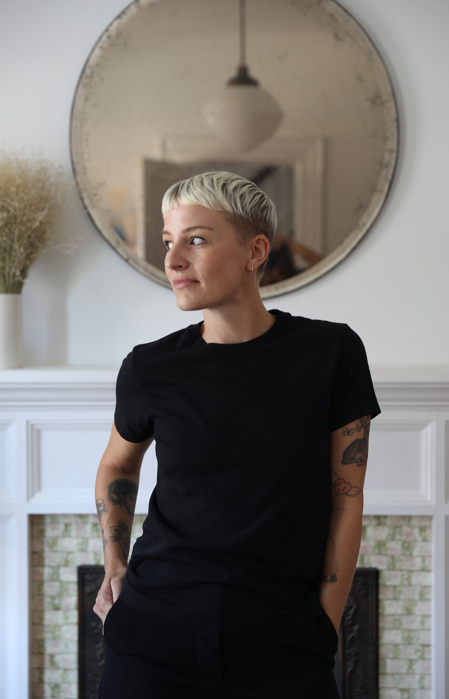 Black Seamless Crew Neck Tee