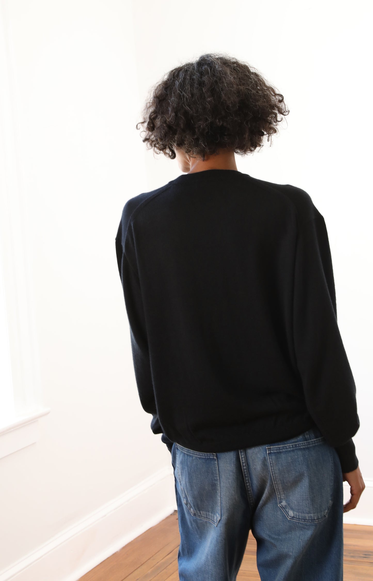 Black Cashmere Crewneck Sweater