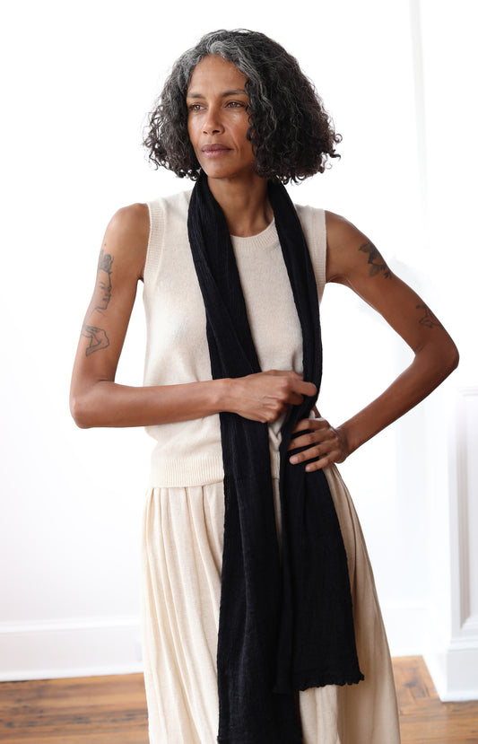 Black Feather Ripples Scarf