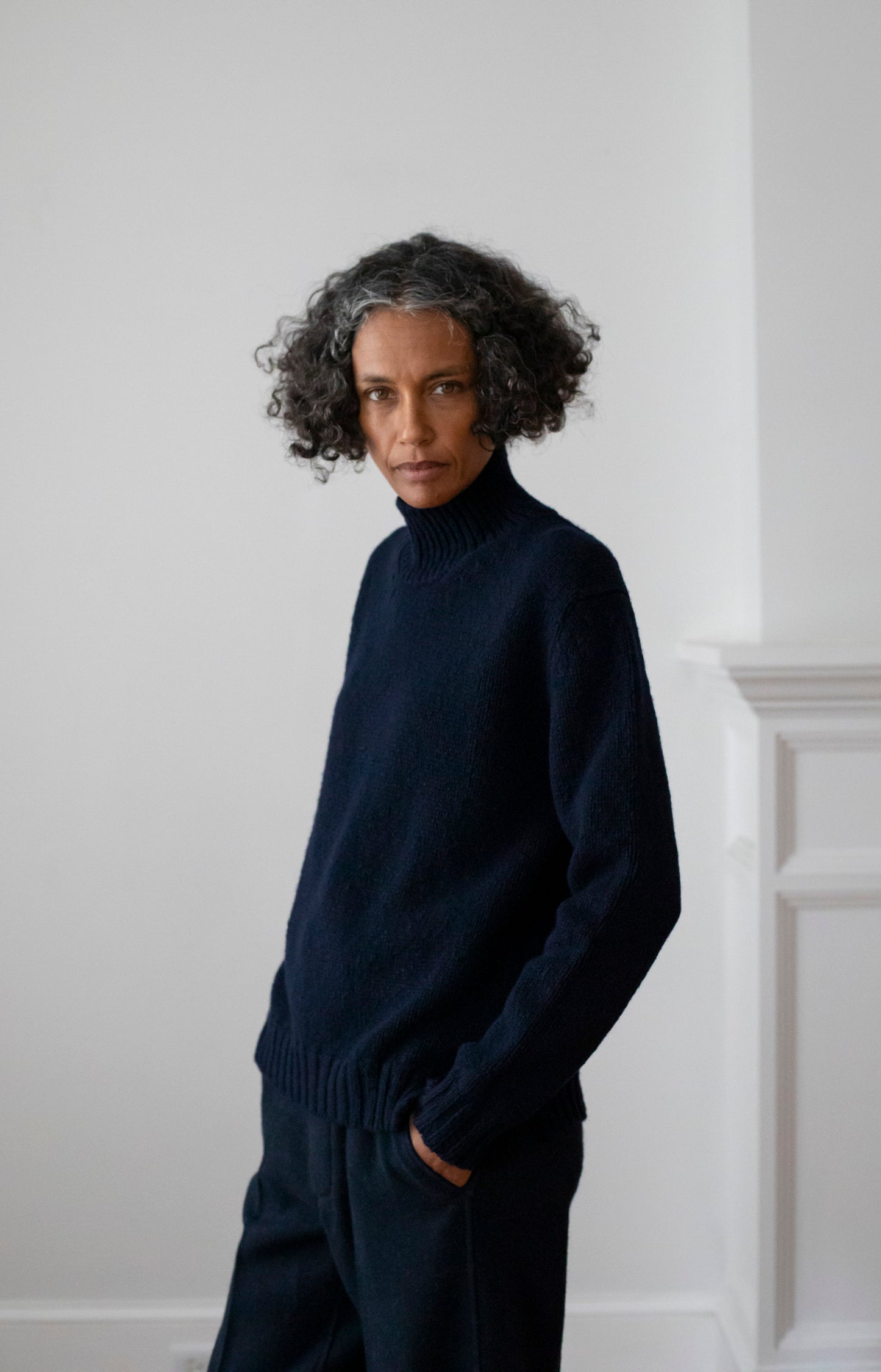 Navy Nero Mockneck Pullover
