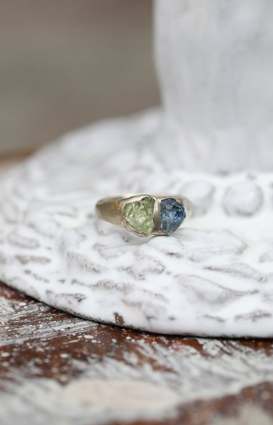 White Gold Umba Sapphire Ring