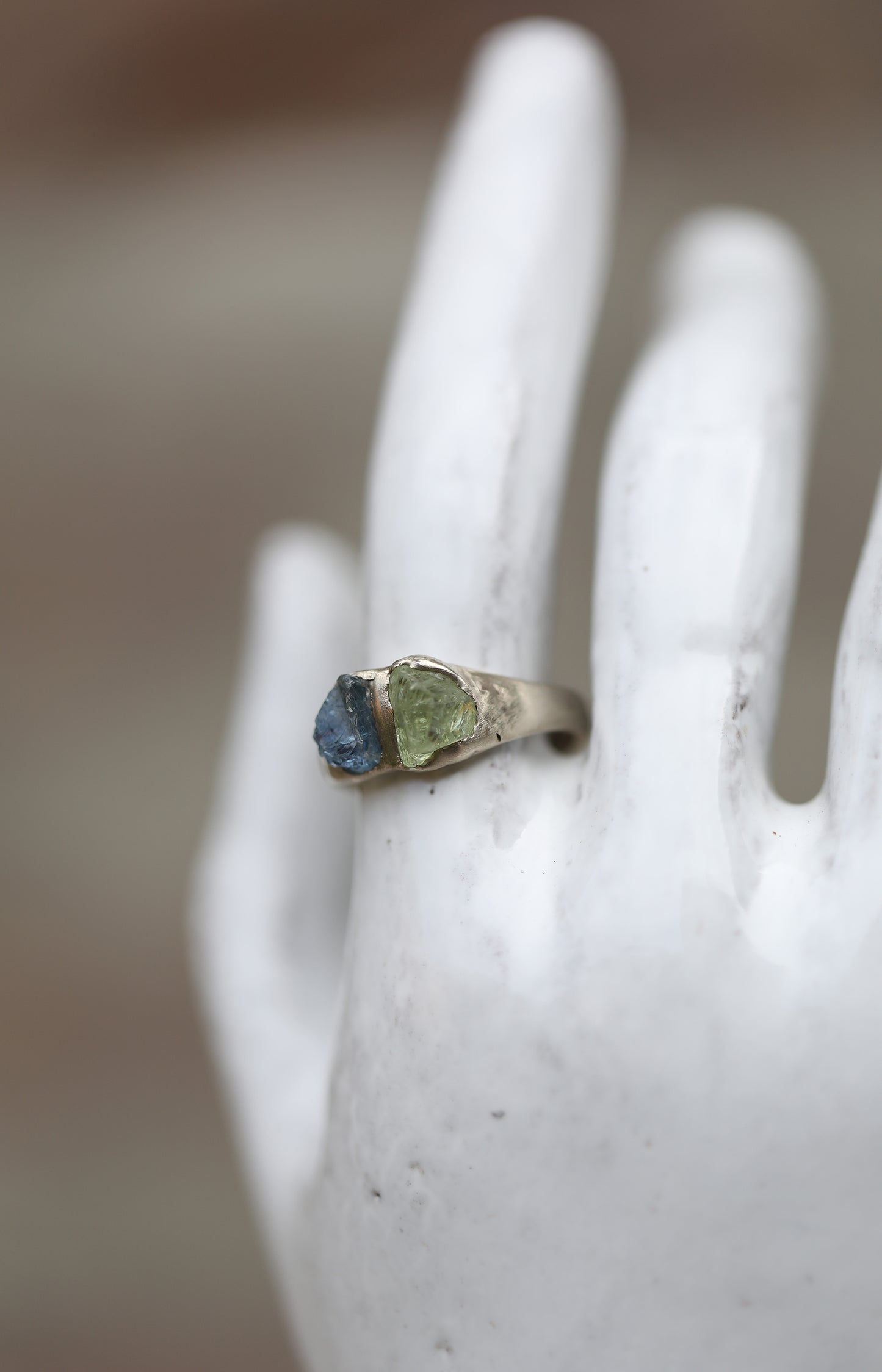 White Gold Umba Sapphire Ring
