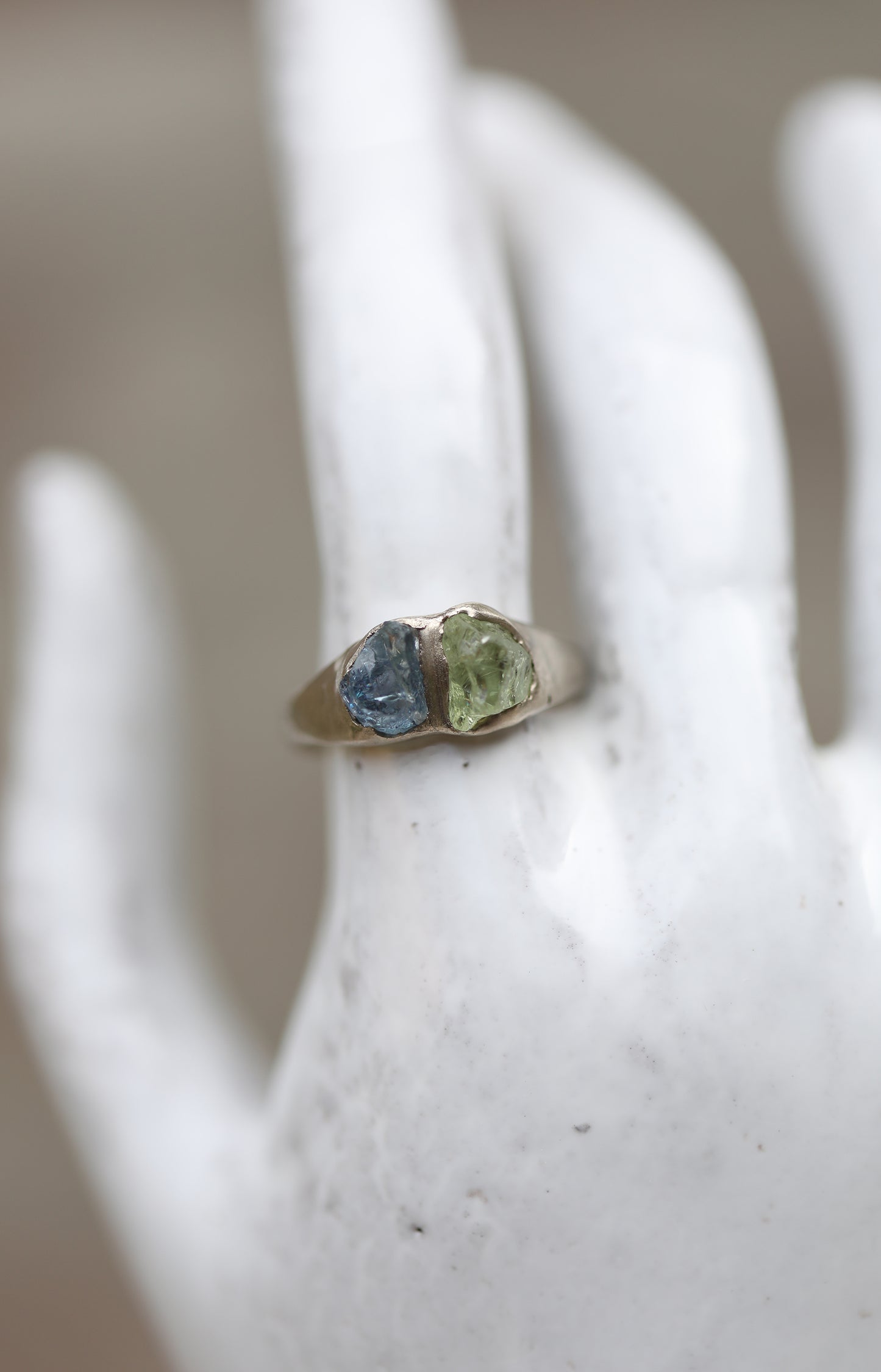 White Gold Umba Sapphire Ring