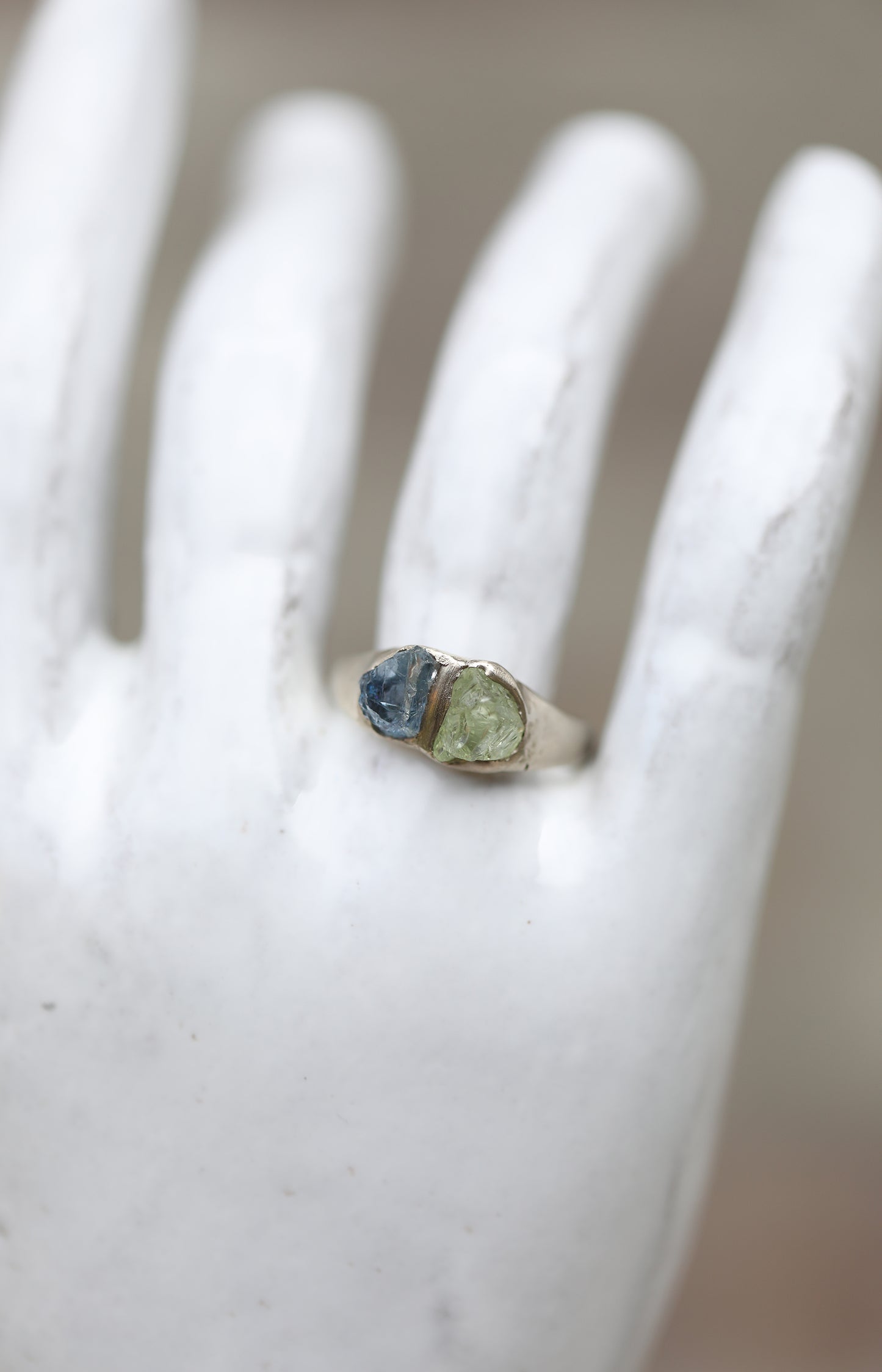 White Gold Umba Sapphire Ring