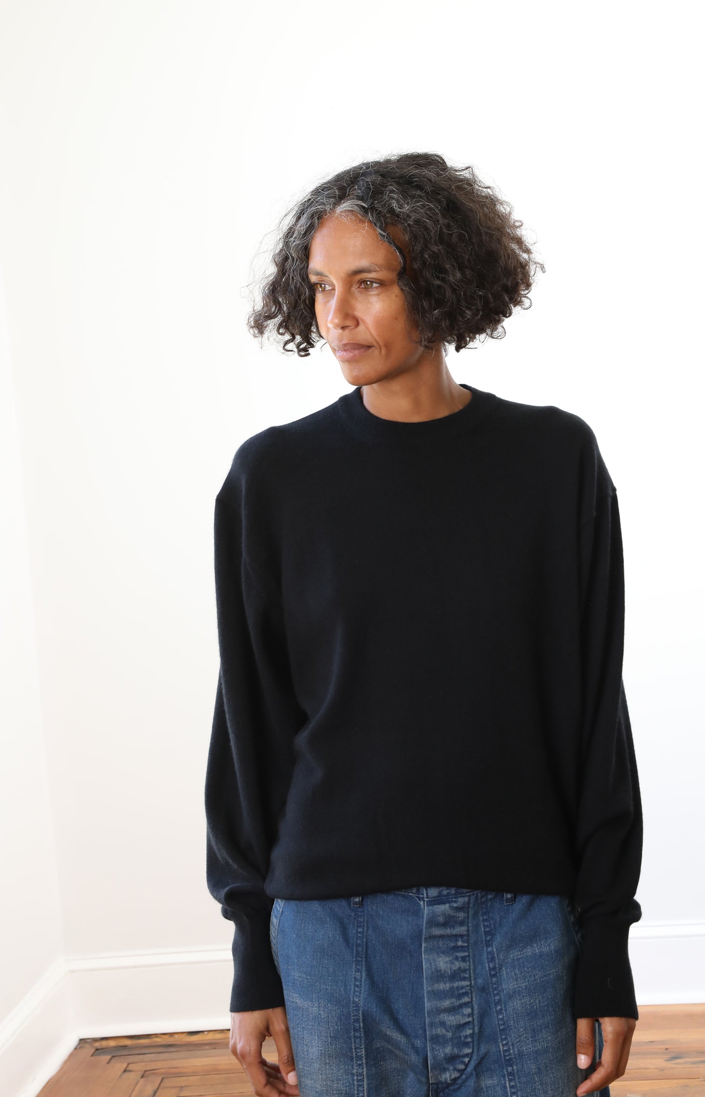 Black Cashmere Crewneck Sweater