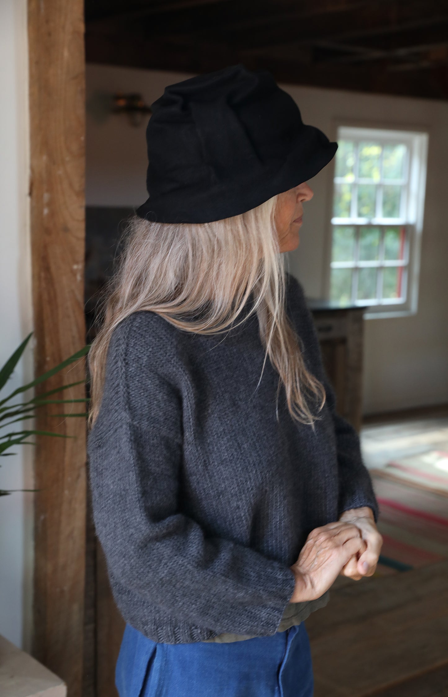 Black Moldable Hat