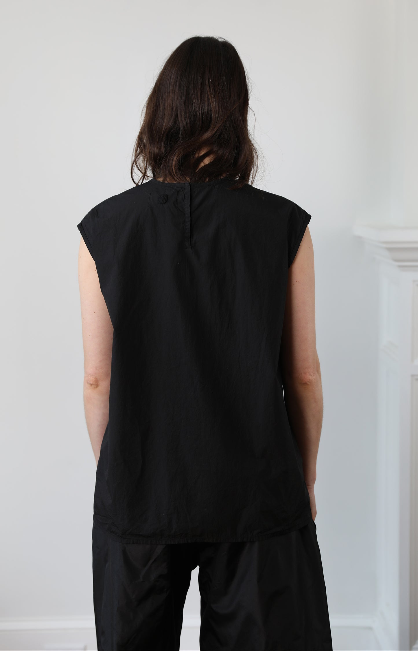 Black Poplin Bud Top