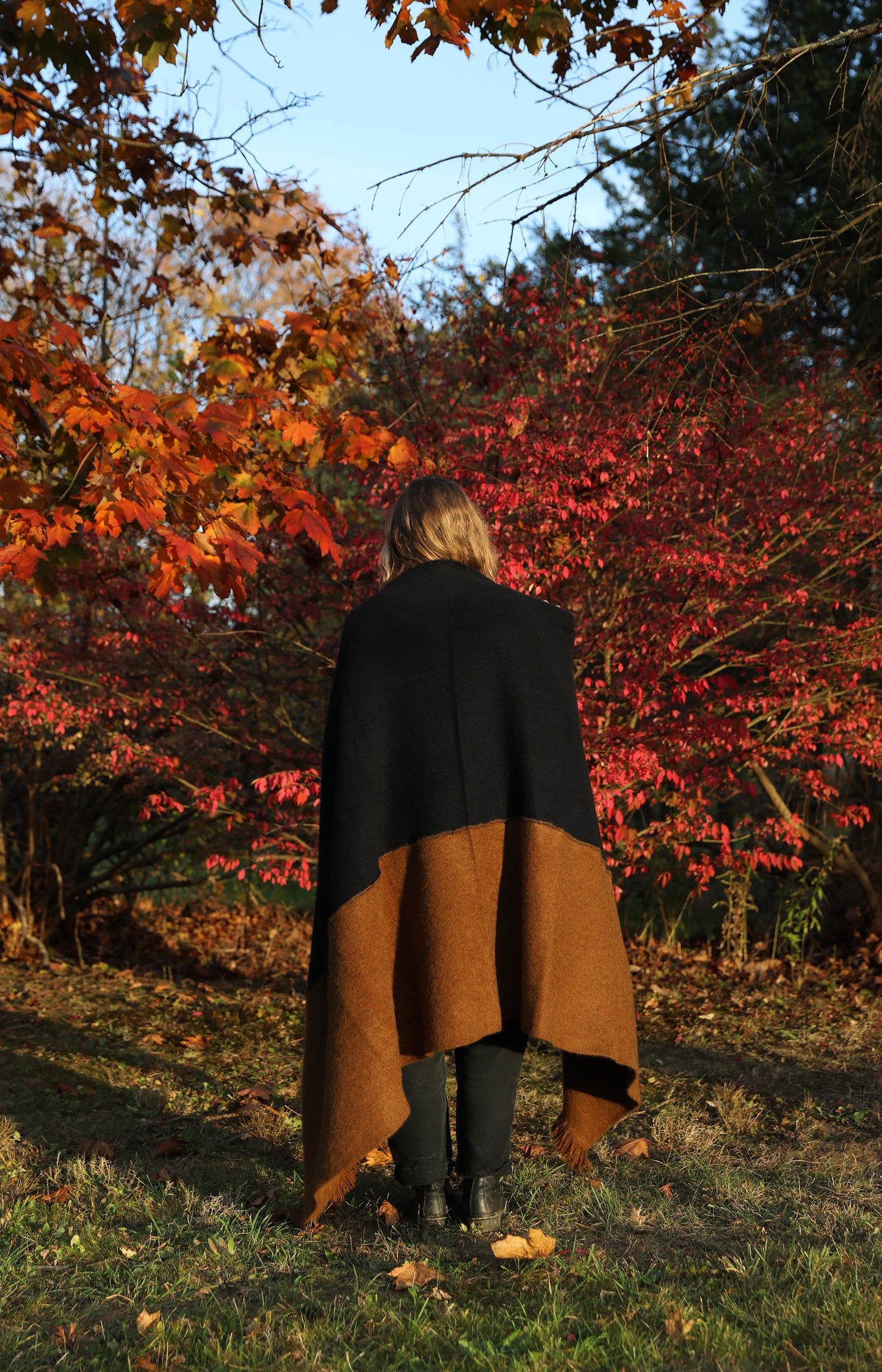 Wood Brown & Blue Nomad Dense Boiled Mount Blanket